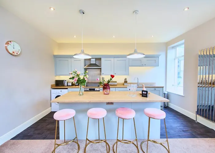 The Stylish Penthouse Of - Sleeps 7 Apartamento