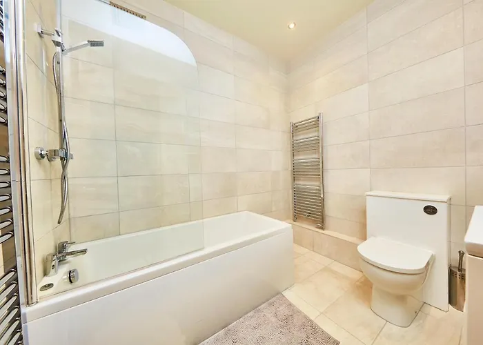 The Stylish Penthouse Of - Sleeps 7 * Harrogate