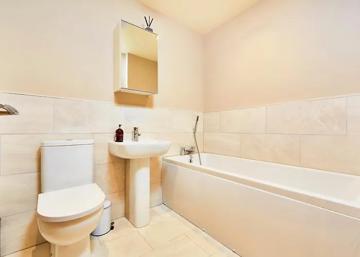 The Stylish Penthouse Of - Sleeps 7 Apartamento